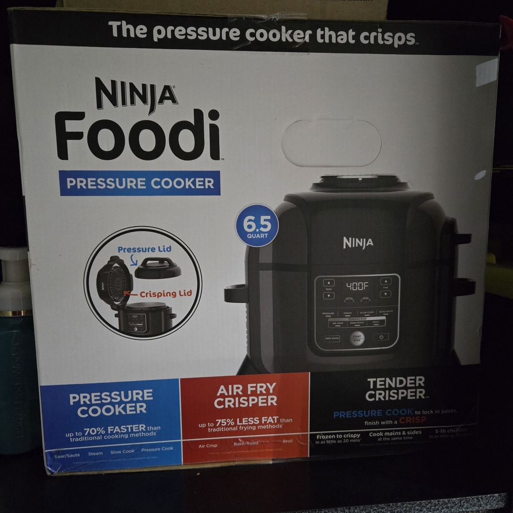 Ninja Foodi Black Pressure Cooker with Air Fryer - Brand NEW